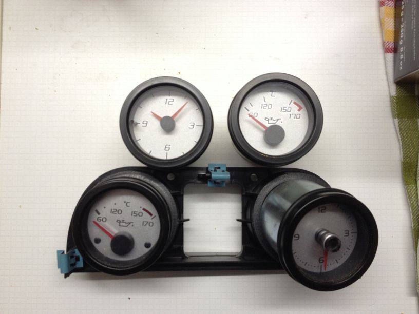 Tachometer-002.jpg